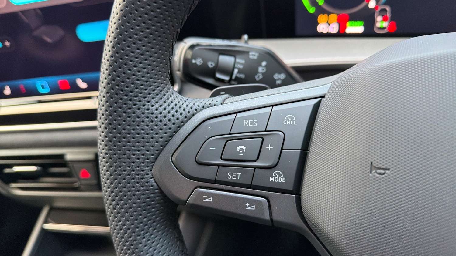 Used Volkswagen Touran 2025 for sale - 77984739: Photo 17