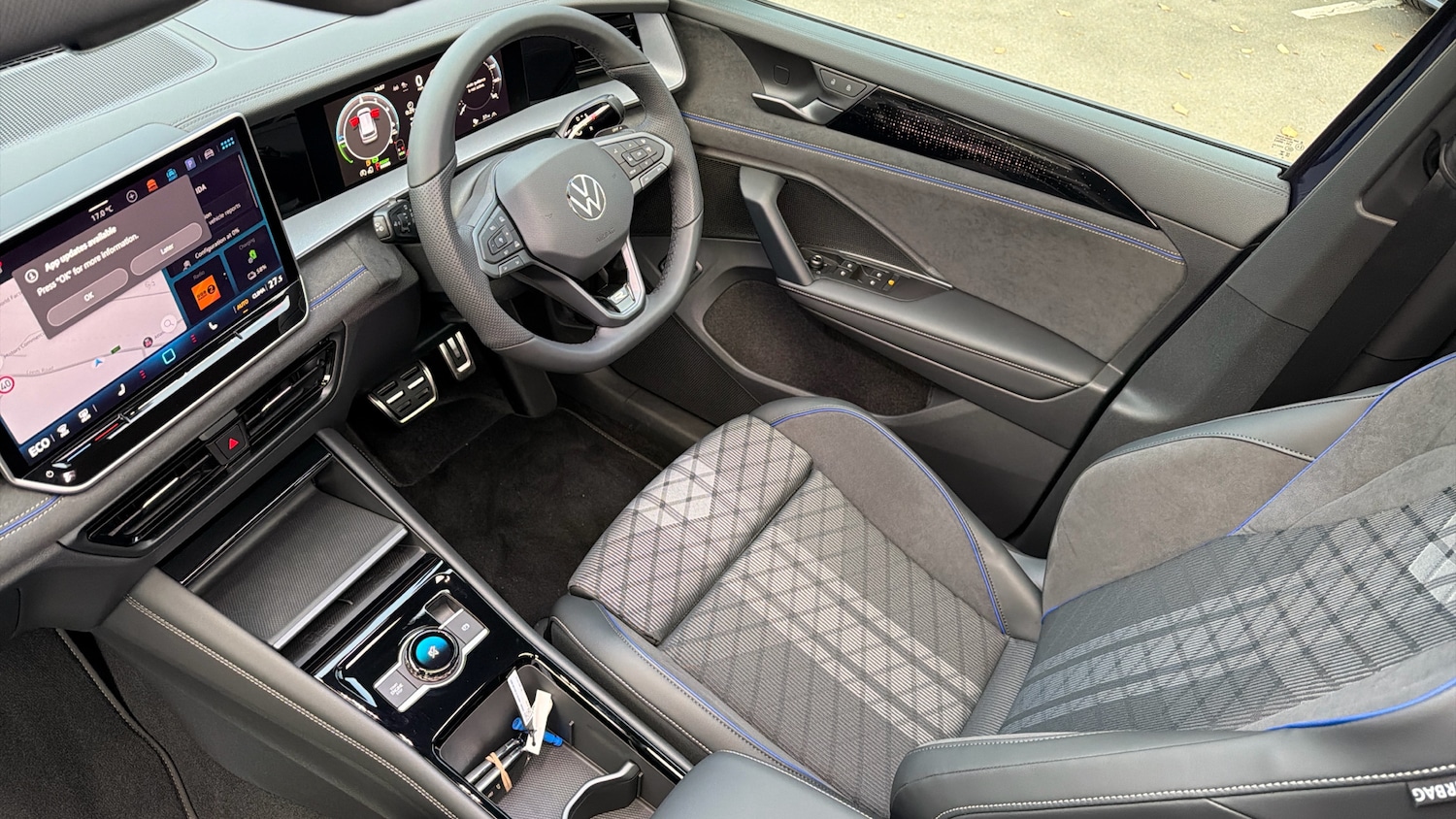 Used Volkswagen Touran 2025 for sale - 77984739: Photo 24