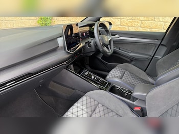 Used Volkswagen Golf 2025 for sale - 78618434: Photo