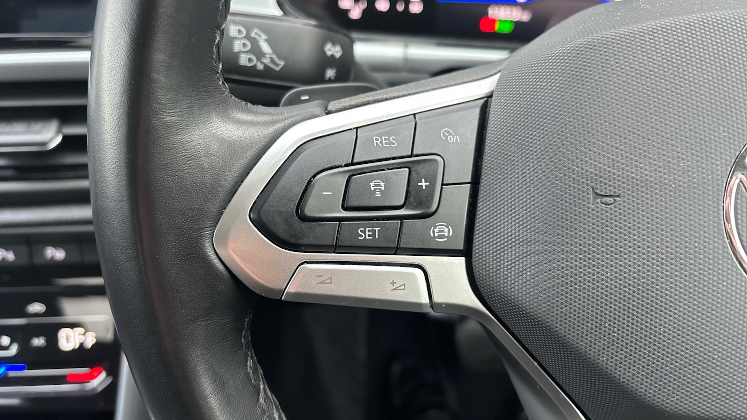 Used Volkswagen T-Roc 2025 for sale - 77545727: Photo 17