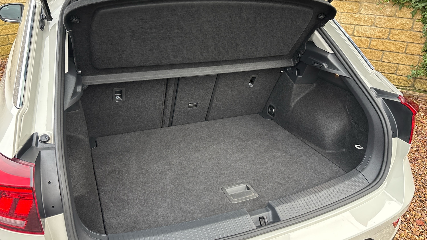 Used Volkswagen T-Roc 2025 for sale - 77545727: Photo 22