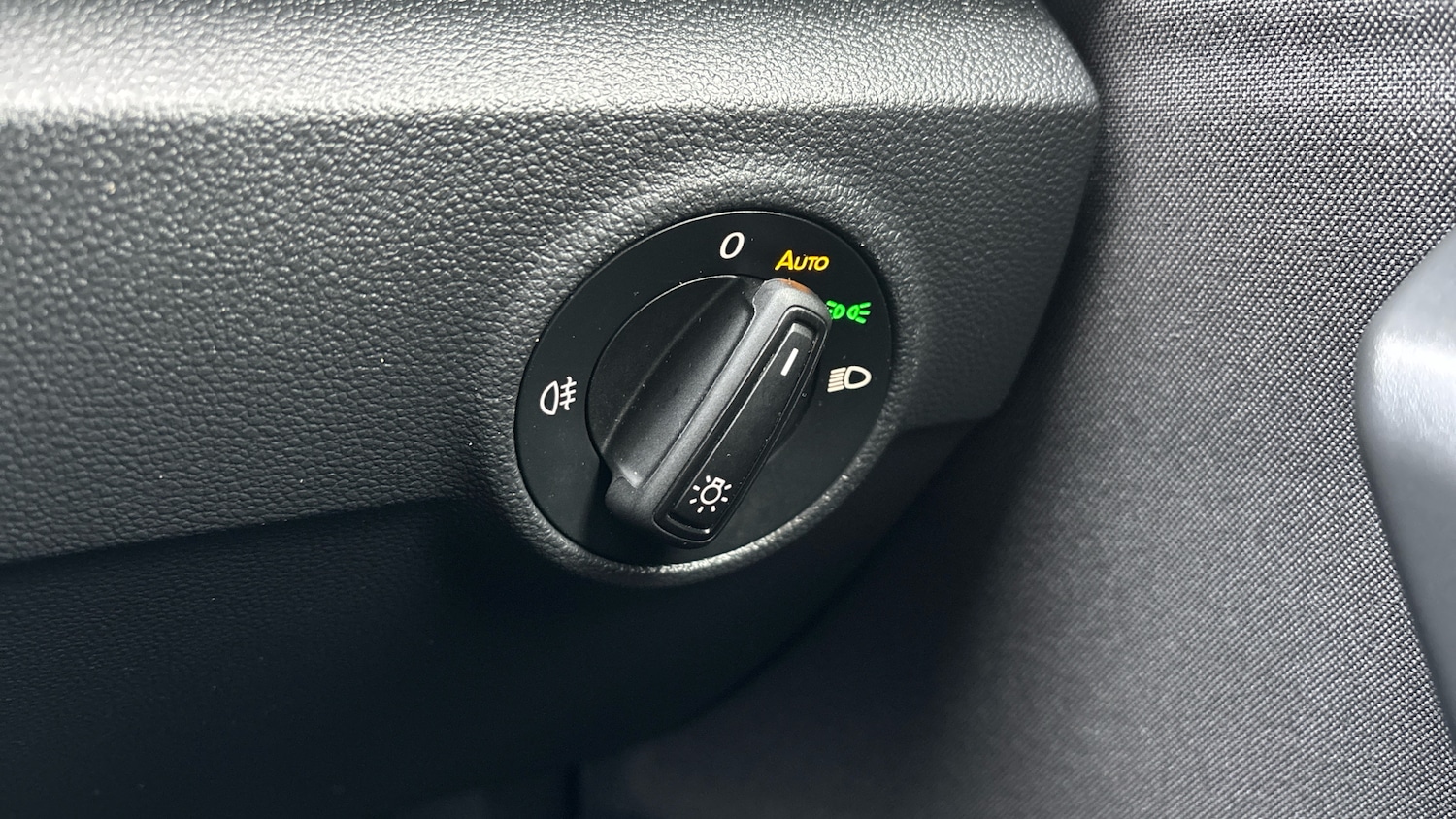 Used Volkswagen T-Roc 2025 for sale - 77545727: Photo 25