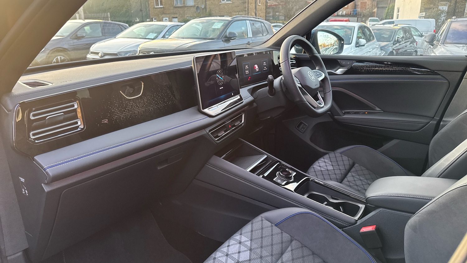 Used Volkswagen Tiguan 2025 for sale - 77528481: Photo 2