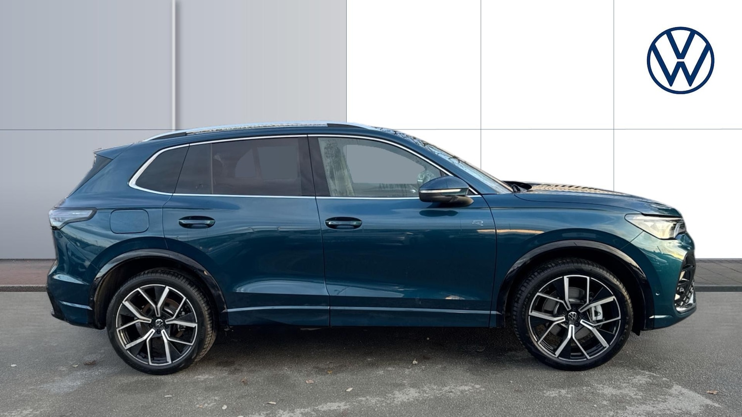 Used Volkswagen Tiguan 2025 for sale - 77528481: Photo 4