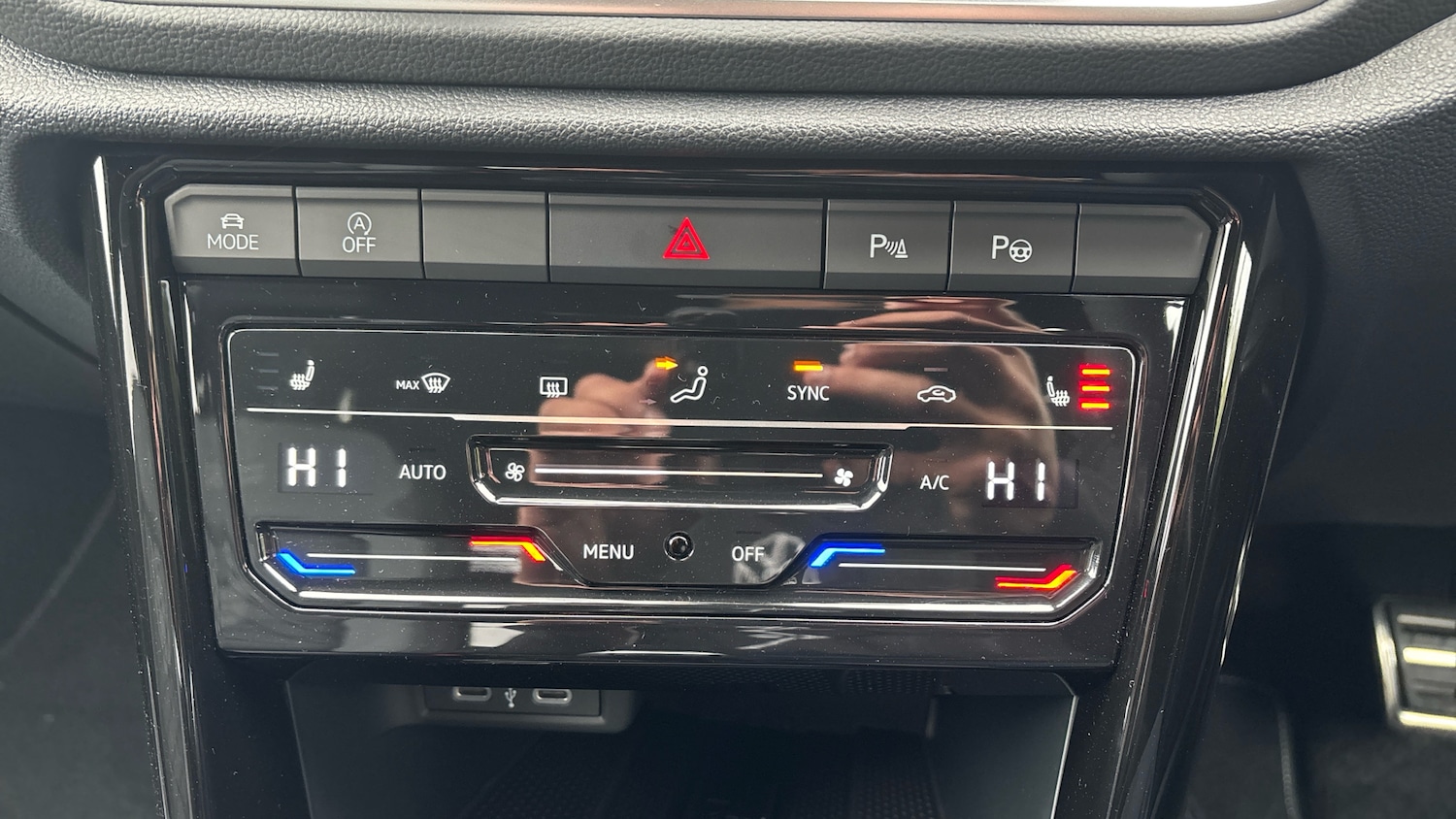 Used Volkswagen T-Roc 2025 for sale - 77106405: Photo 13