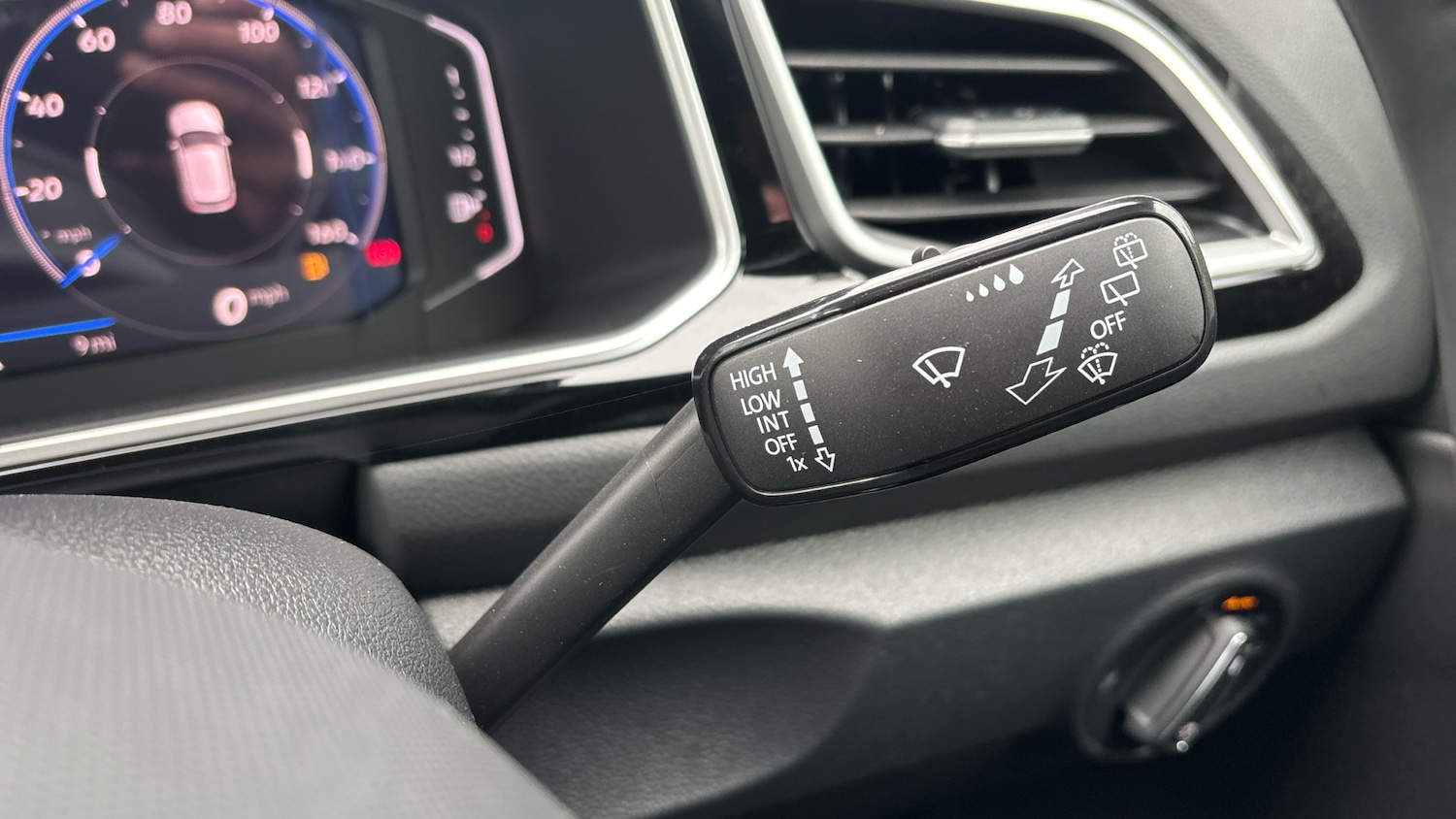 Used Volkswagen T-Roc 2025 for sale - 77106405: Photo 21