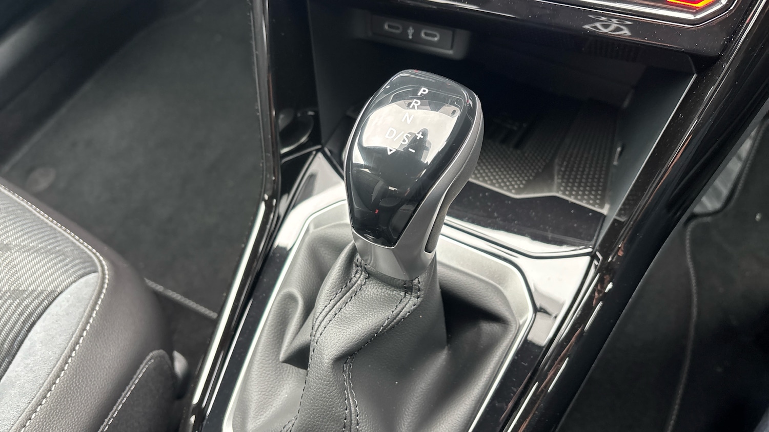 Used Volkswagen T-Roc 2025 for sale - 77106405: Photo 25