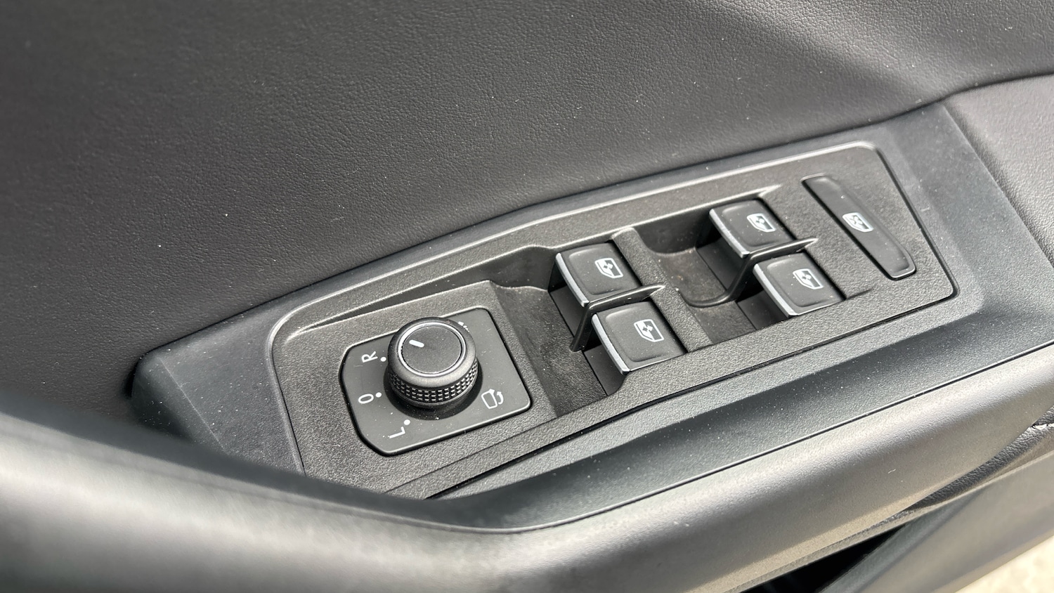 Used Volkswagen T-Roc 2025 for sale - 77106405: Photo 28