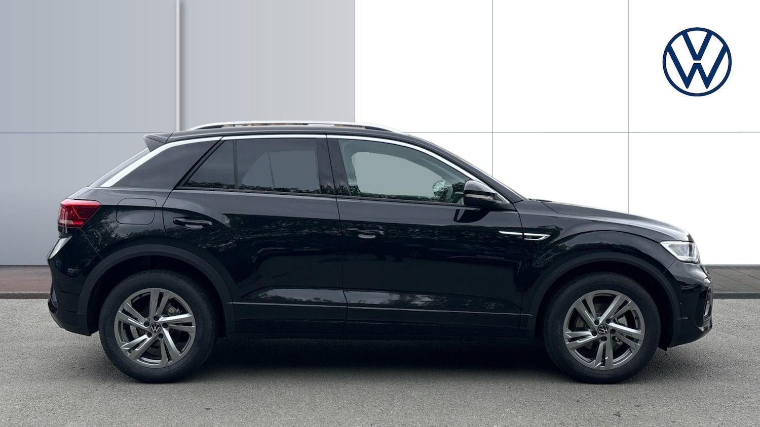 Used Volkswagen T-Roc 2025 for sale - 77106405: Photo 4