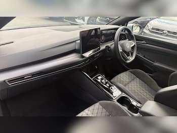 Used Volkswagen Golf 2025 for sale - 79512953: Photo