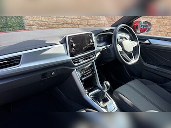 Used Volkswagen T-Roc 2023 for sale - 78434074: Photo