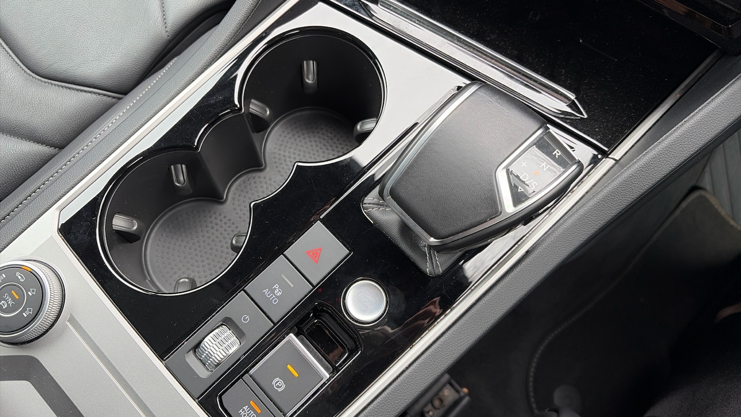 Used Volkswagen Touareg 2022 for sale - 78027036: Photo 14