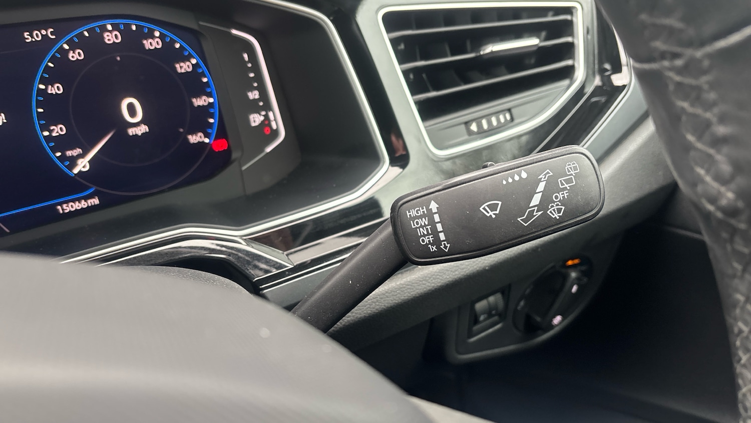 Used Volkswagen Polo 2023 for sale - 77802277: Photo 39