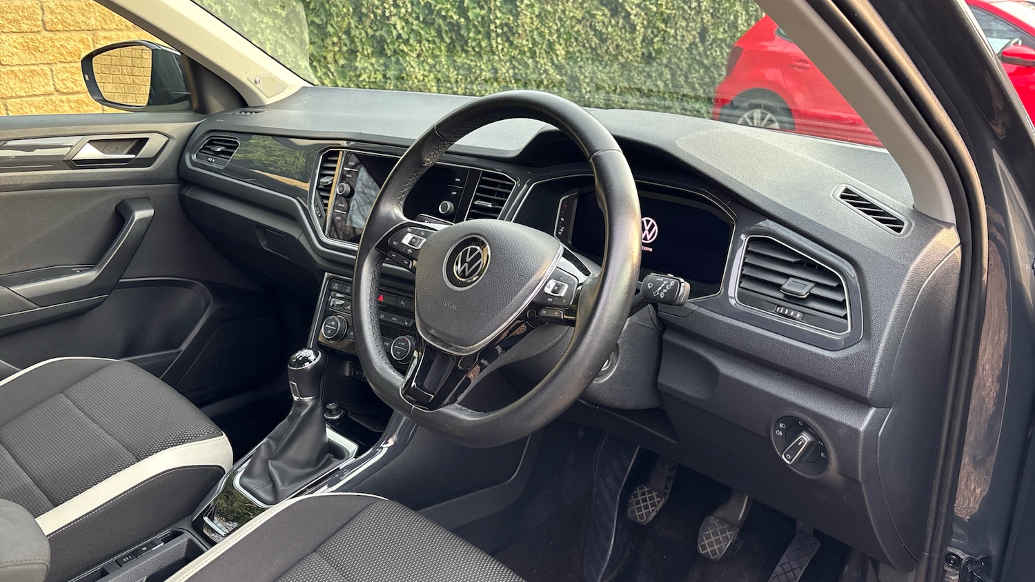 Used Volkswagen T-Roc 2020 for sale - 78038541: Photo 6