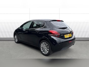 Used Peugeot 208 2018 for sale - 79128958: Photo