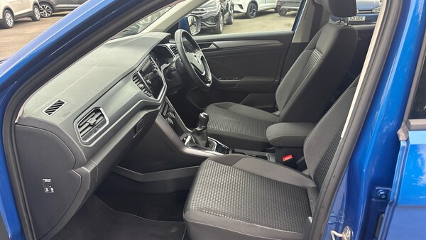 Used Volkswagen T-Roc 2022 for sale - 76157698: Photo 2