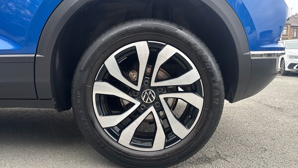 Used Volkswagen T-Roc 2022 for sale - 76157698: Photo 5