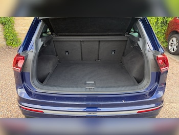 Used Volkswagen Tiguan 2017 for sale - 79030050: Photo