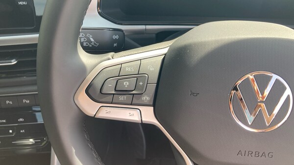 Used Volkswagen T-Roc 2025 for sale - 76064123: Photo 17