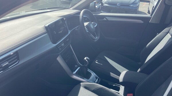 Used Volkswagen T-Roc 2025 for sale - 76064123: Photo 2