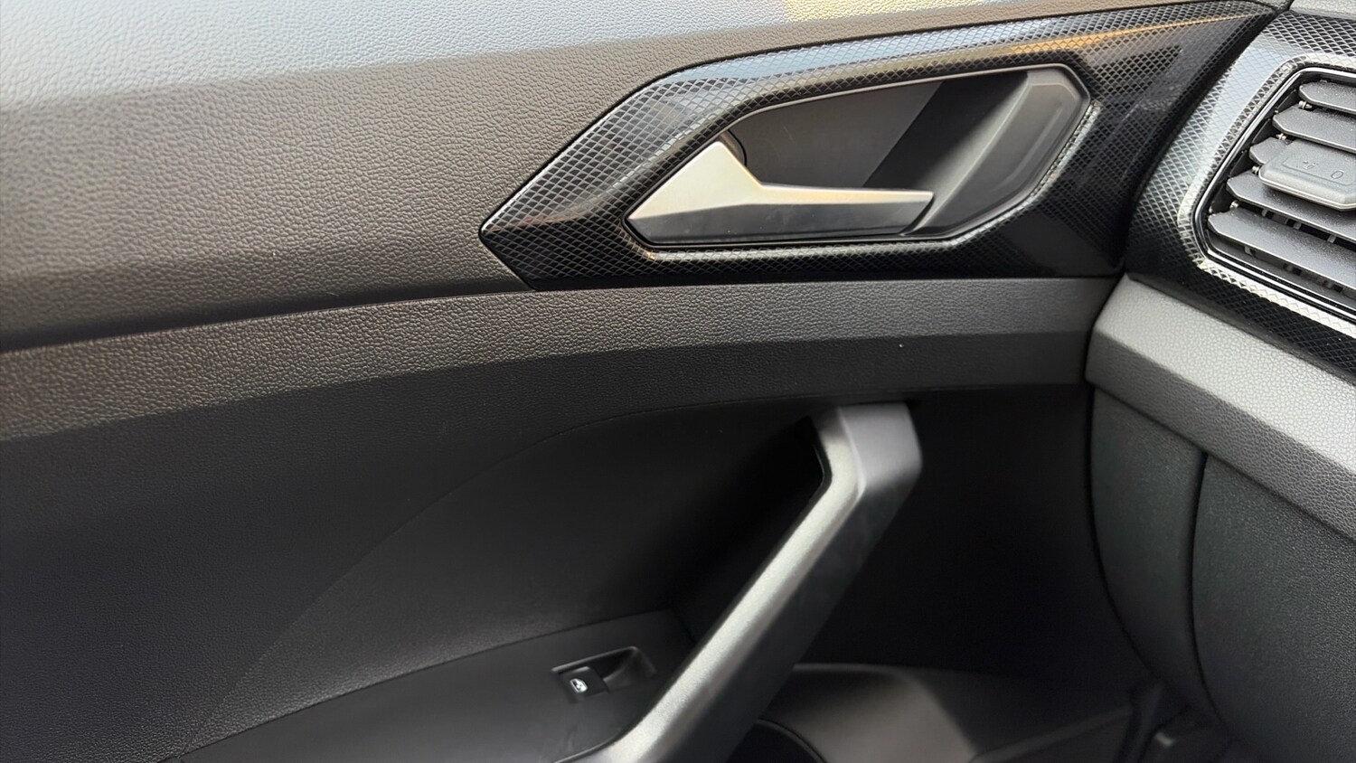 Used Volkswagen T-Cross 2025 for sale - 77962159: Photo 39