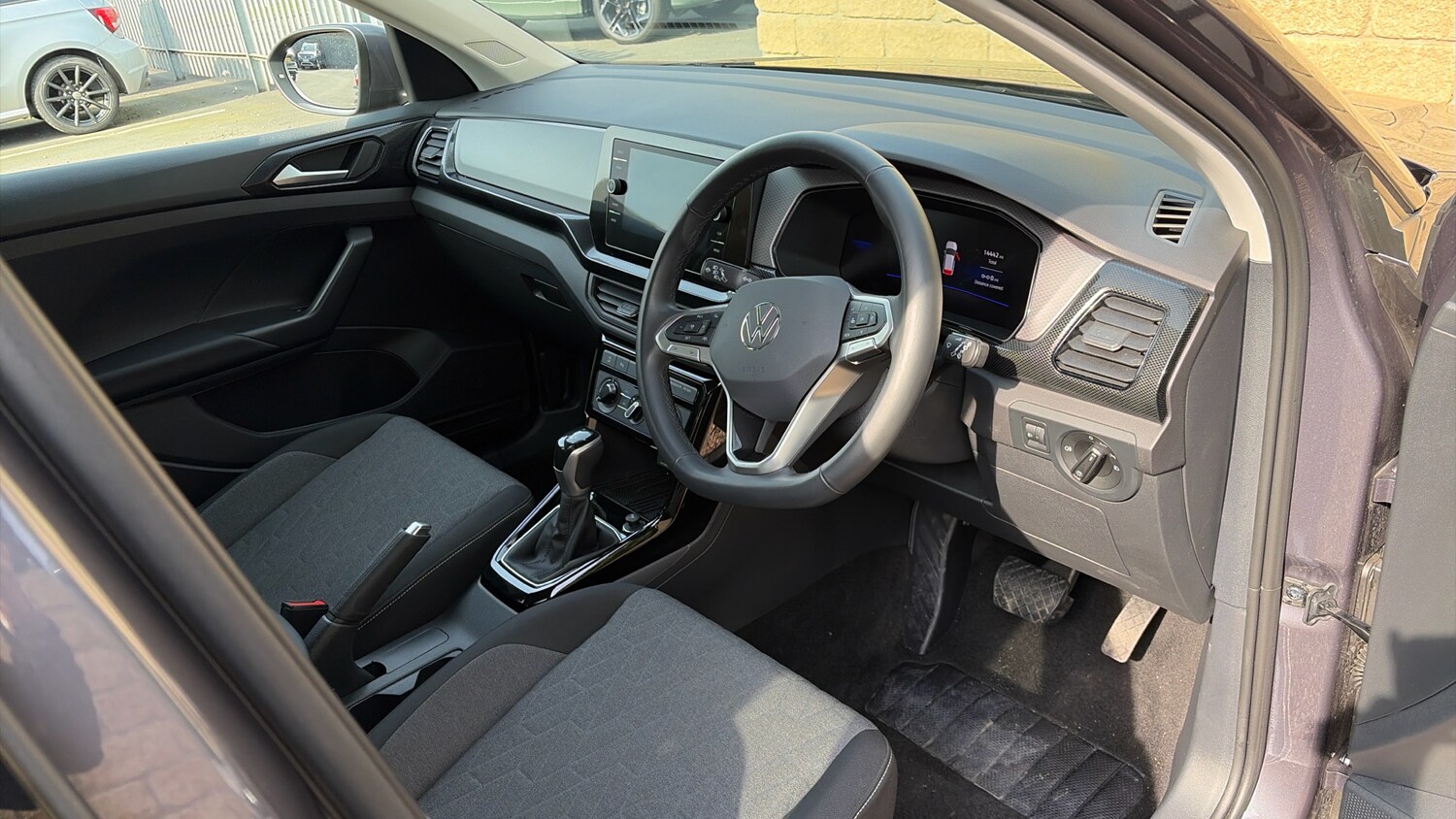 Used Volkswagen T-Cross 2025 for sale - 77962159: Photo 6