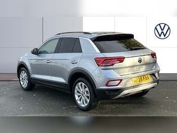 Used Volkswagen T-Roc 2025 for sale - 76807410: Photo