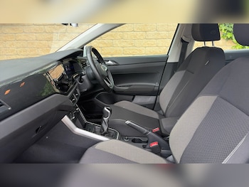 Used Volkswagen Polo 2024 for sale - 78477394: Photo