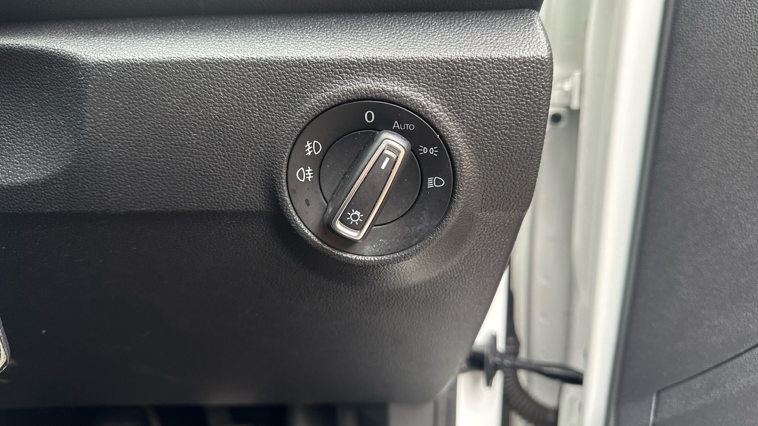 Used Volkswagen T-Roc 2018 for sale - 77643623: Photo 32