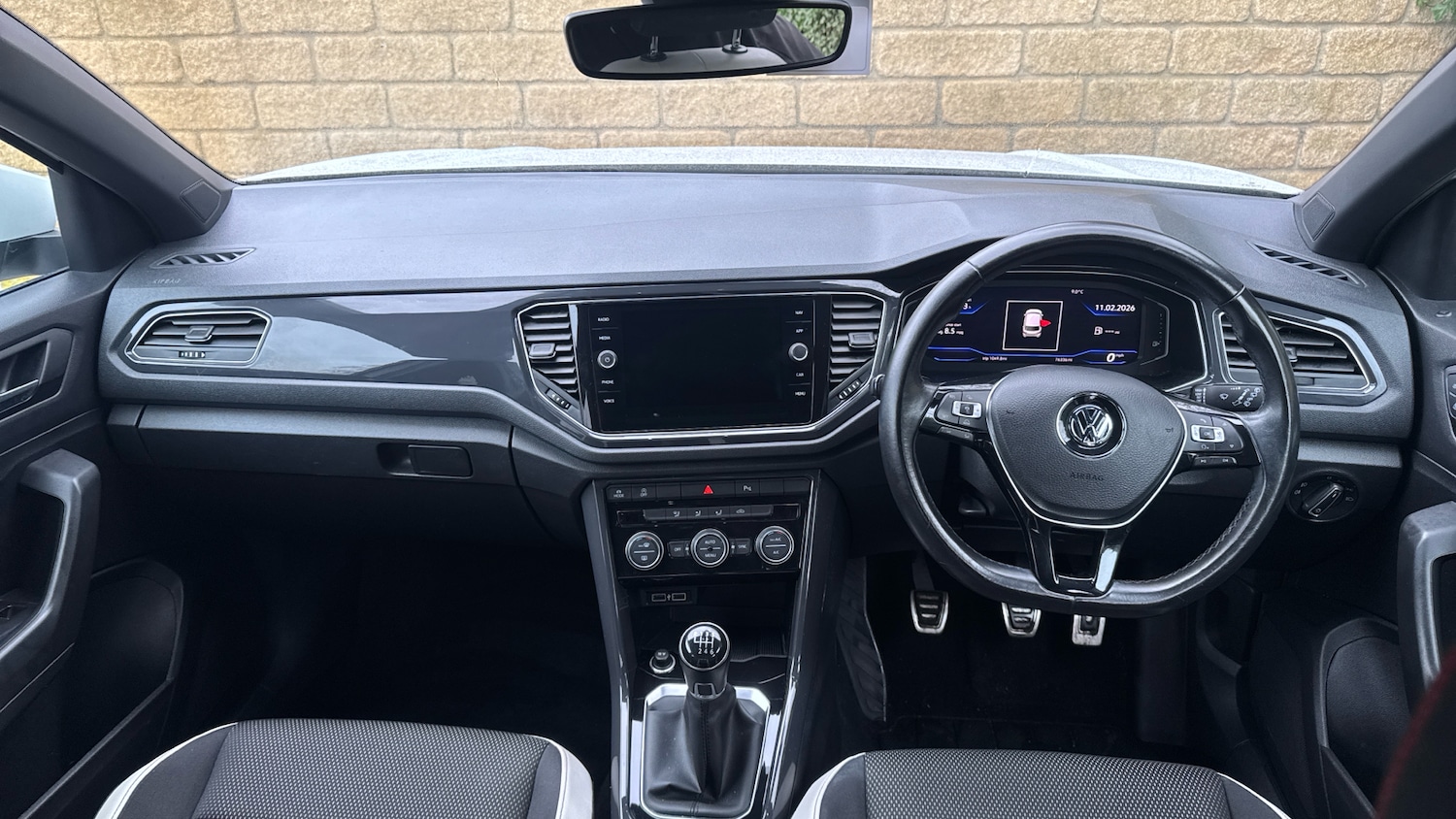 Used Volkswagen T-Roc 2018 for sale - 77643623: Photo 9