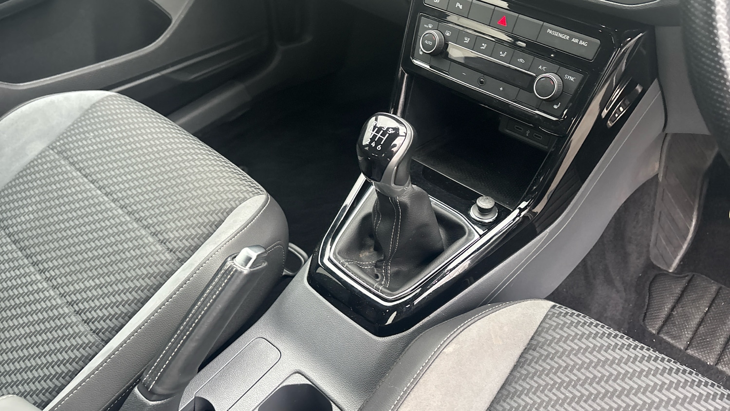 Used Volkswagen T-Cross 2021 for sale - 77804361: Photo 14