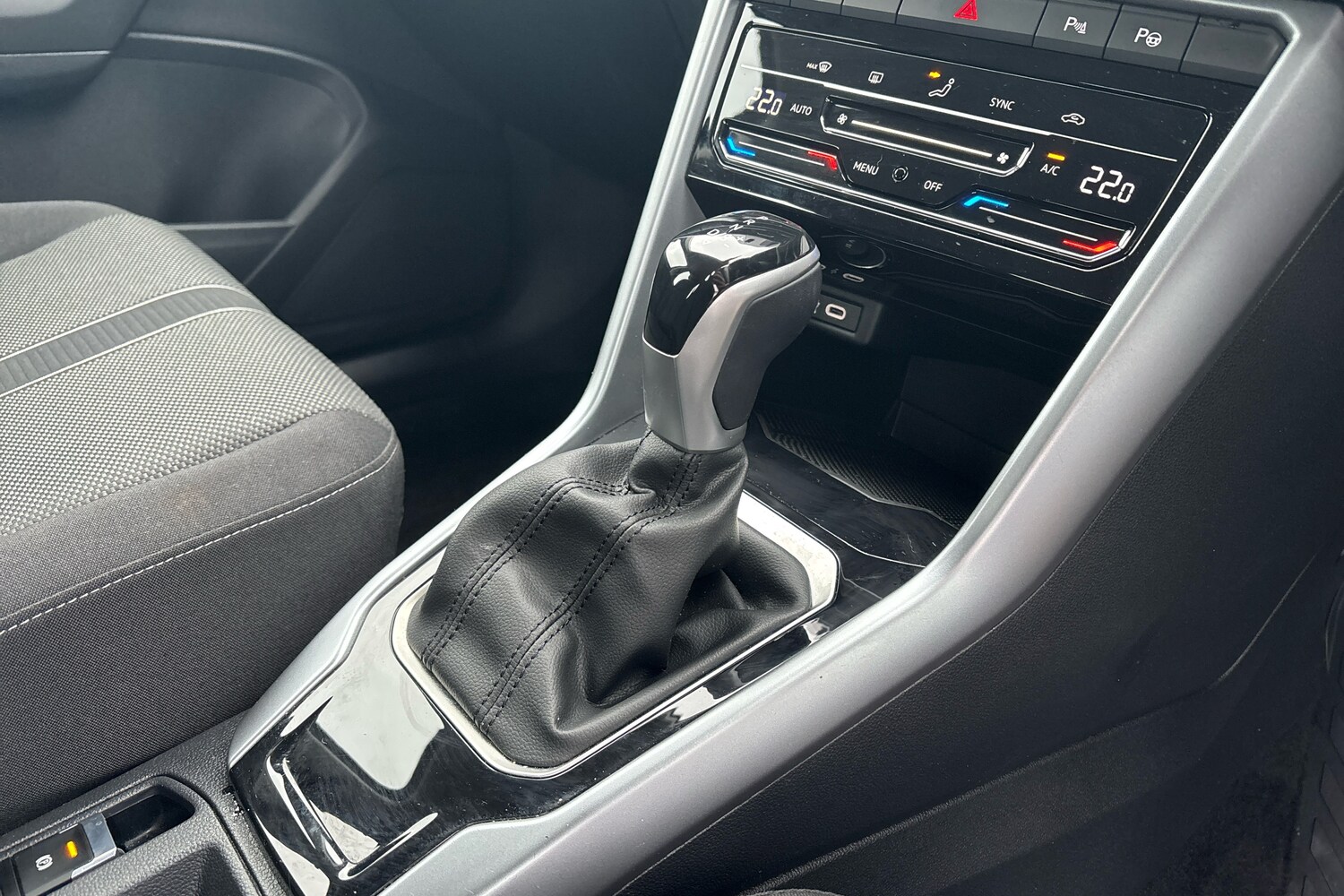 Used Volkswagen T-Roc 2024 for sale - 77706222: Photo 10