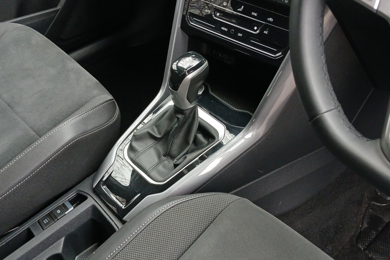 Used Volkswagen T-Roc 2022 for sale - 77941919: Photo 10