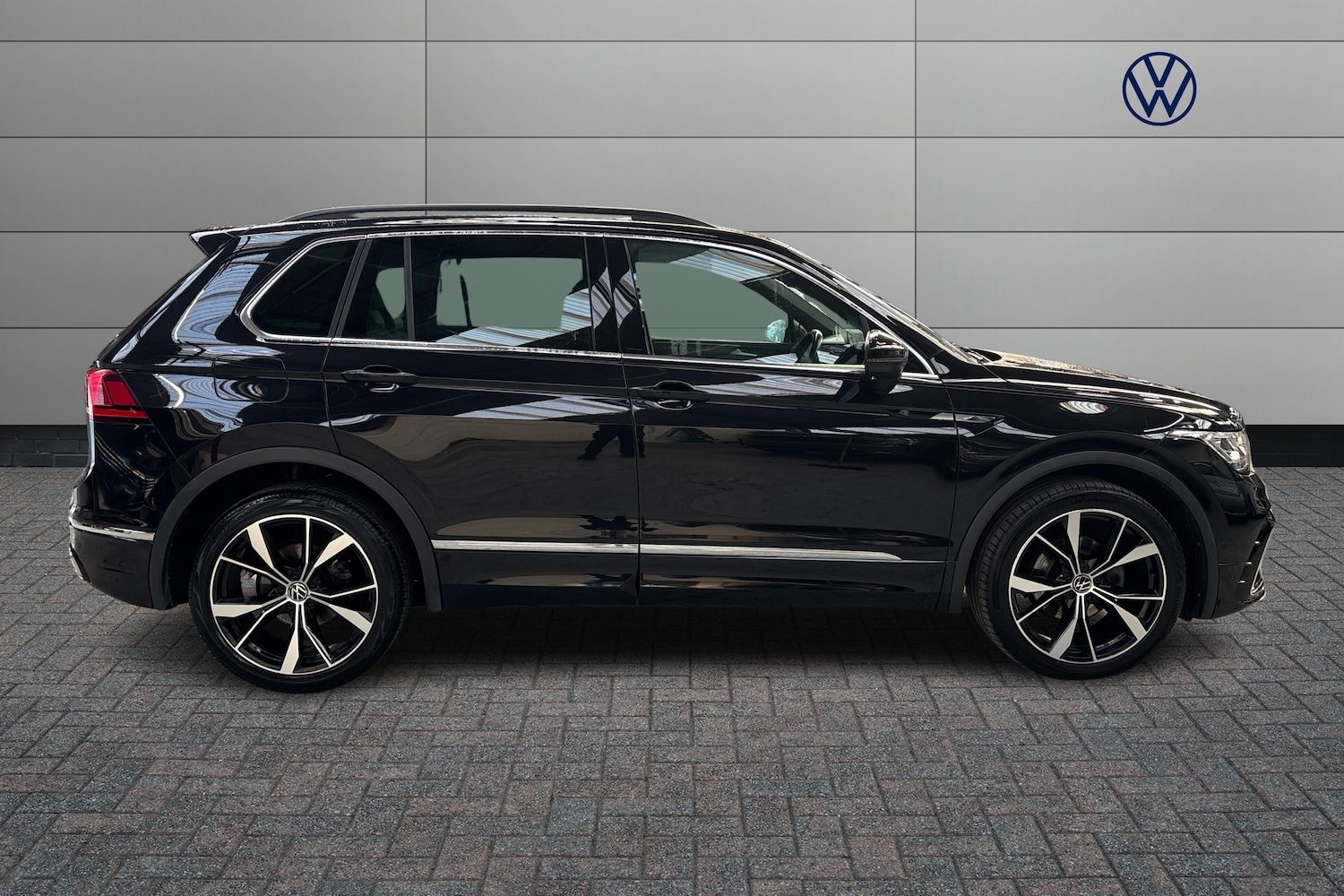 Used Volkswagen Tiguan 2023 for sale - 78137181: Photo 4