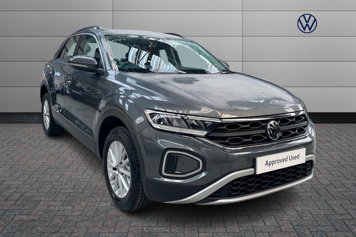 Used Volkswagen T-Roc 2022 for sale - 76674311: Photo 1