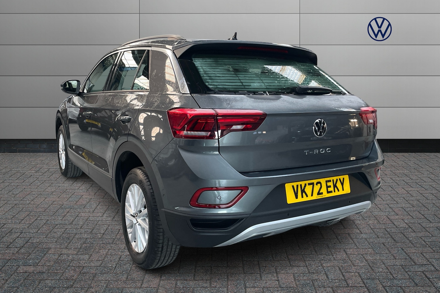 Used Volkswagen T-Roc 2022 for sale - 76674311: Photo 3