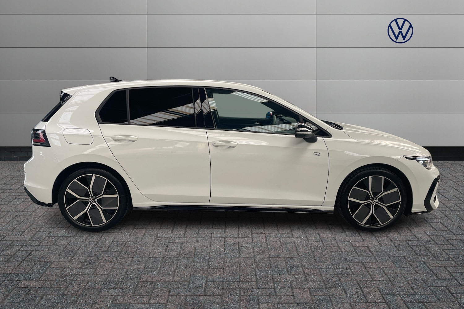 Used Volkswagen Golf 2025 for sale - 76679166: Photo 4