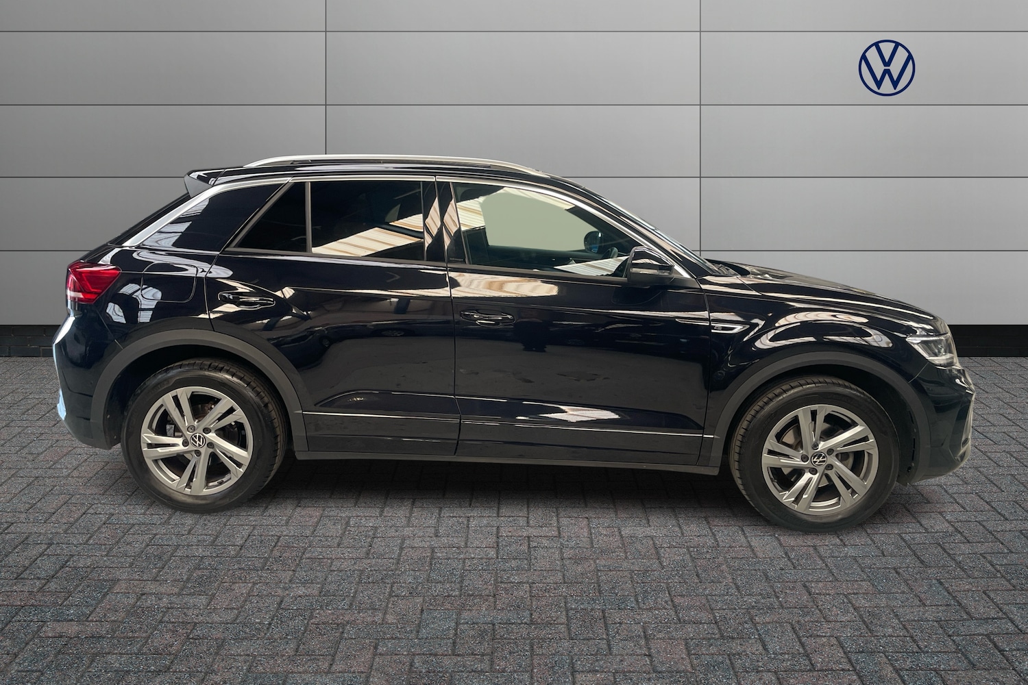 Used Volkswagen T-Roc 2023 for sale - 77885100: Photo 4