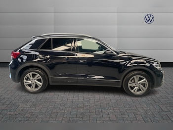 Used Volkswagen T-Roc 2023 for sale - 77885100: Photo