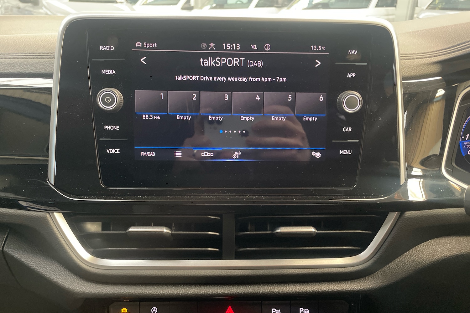 Used Volkswagen T-Roc 2023 for sale - 77885100: Photo 9