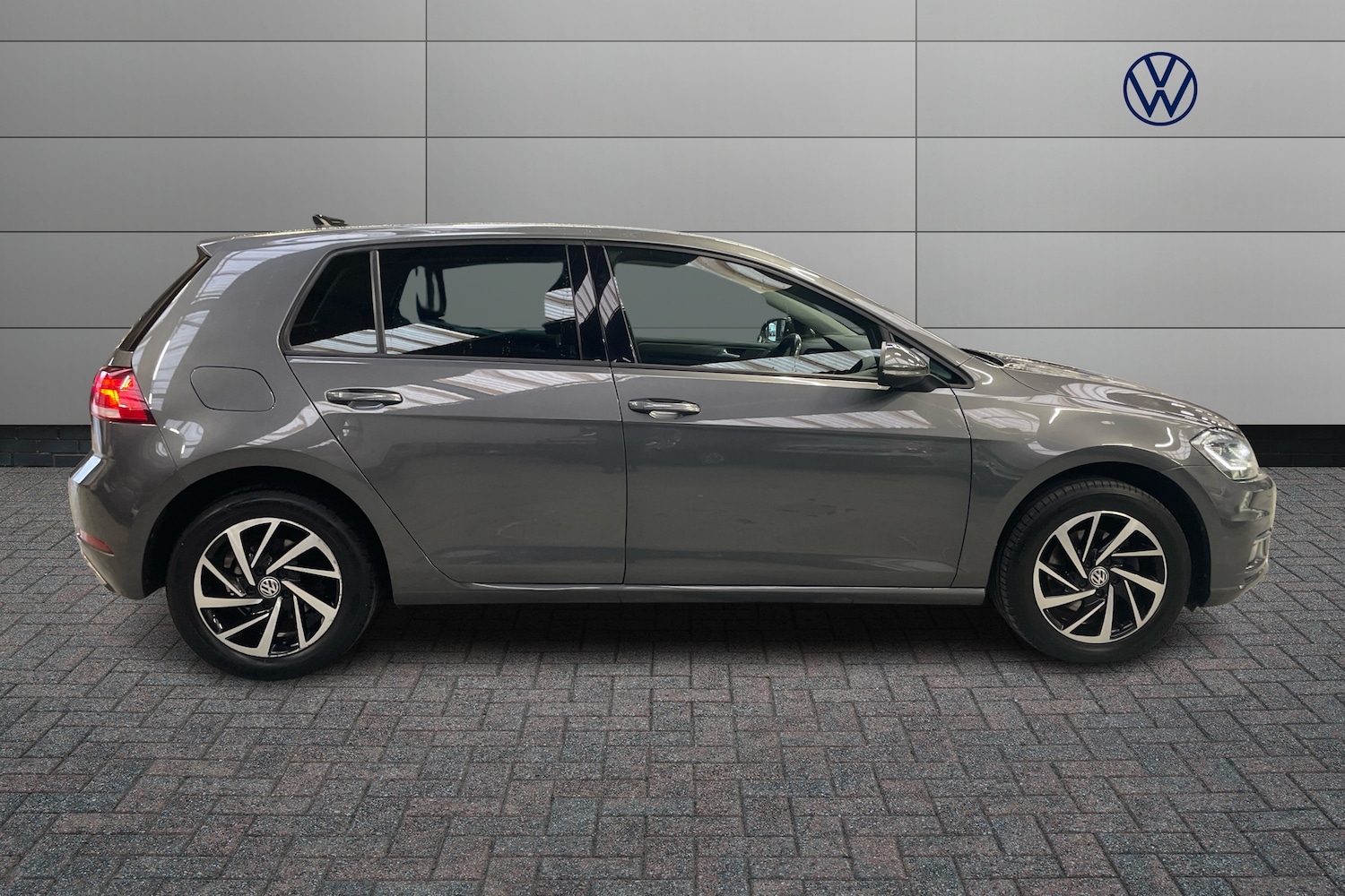 Used Volkswagen Golf 2020 for sale - 76999069: Photo 4