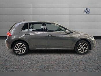 Used Volkswagen Golf 2020 for sale - 76999069: Photo