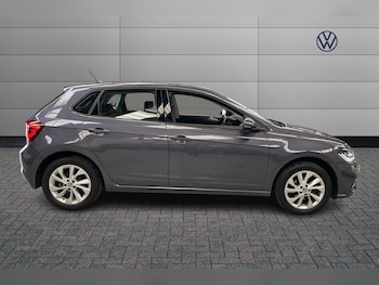 Used Volkswagen Polo 2024 for sale - 76977547: Photo