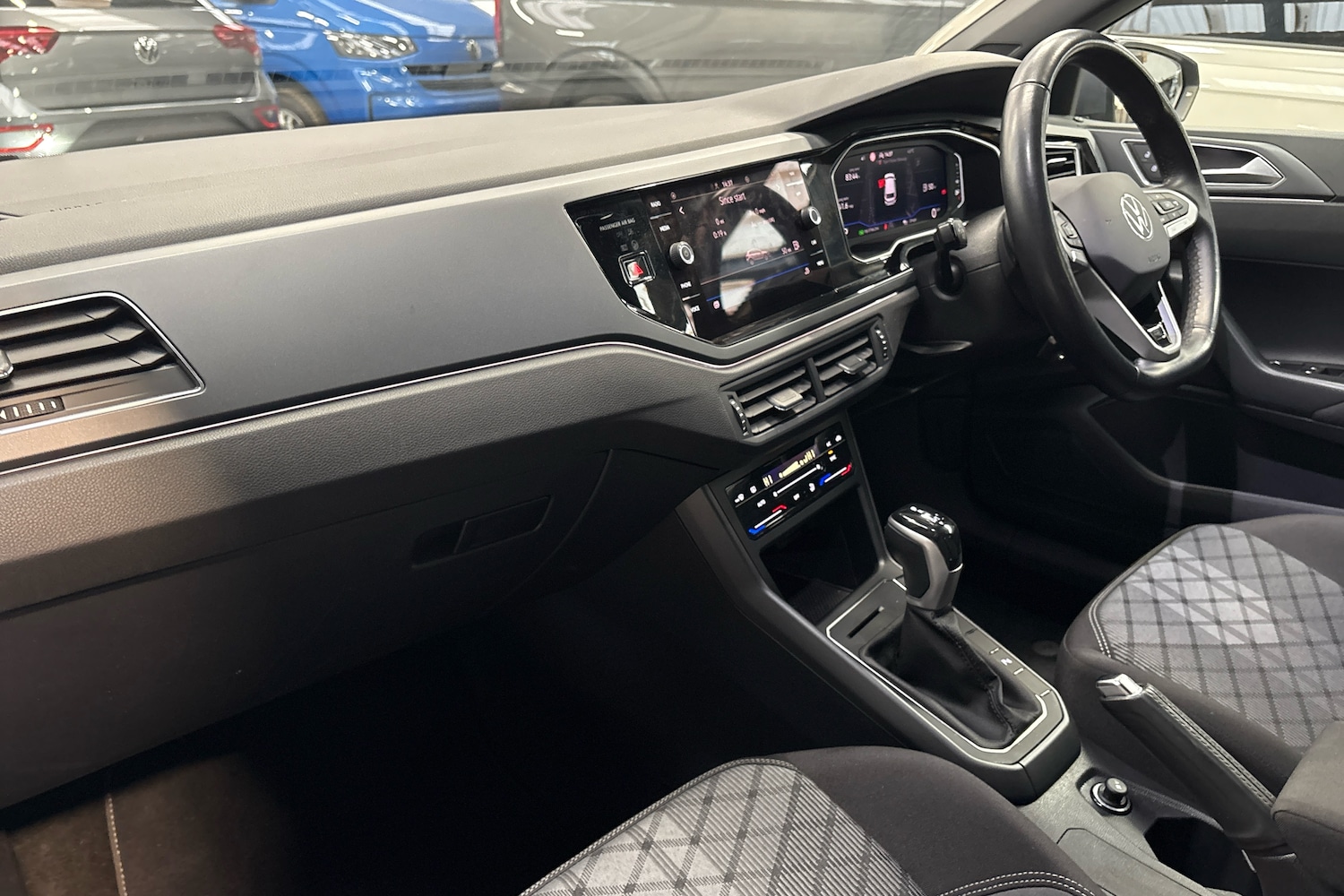 Used Volkswagen Polo 2024 for sale - 78049454: Photo 2