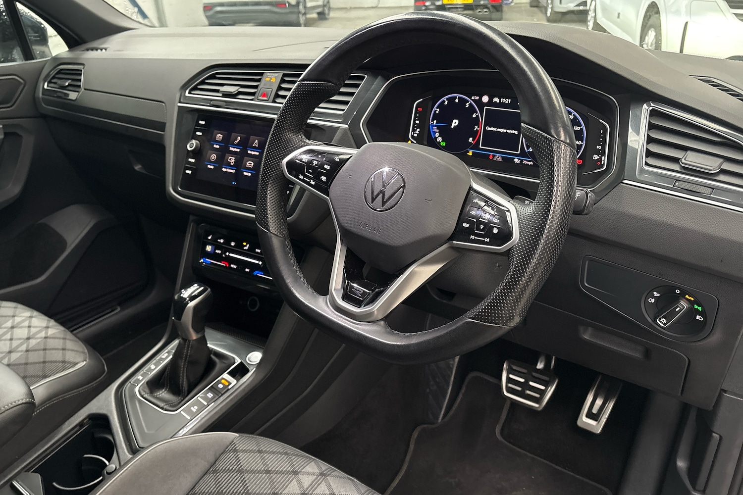 Used Volkswagen Tiguan 2023 for sale - 77725677: Photo 6