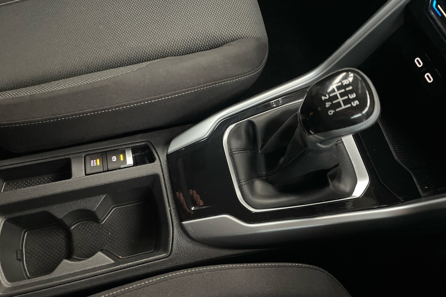 Used Volkswagen T-Roc 2023 for sale - 76676161: Photo 10