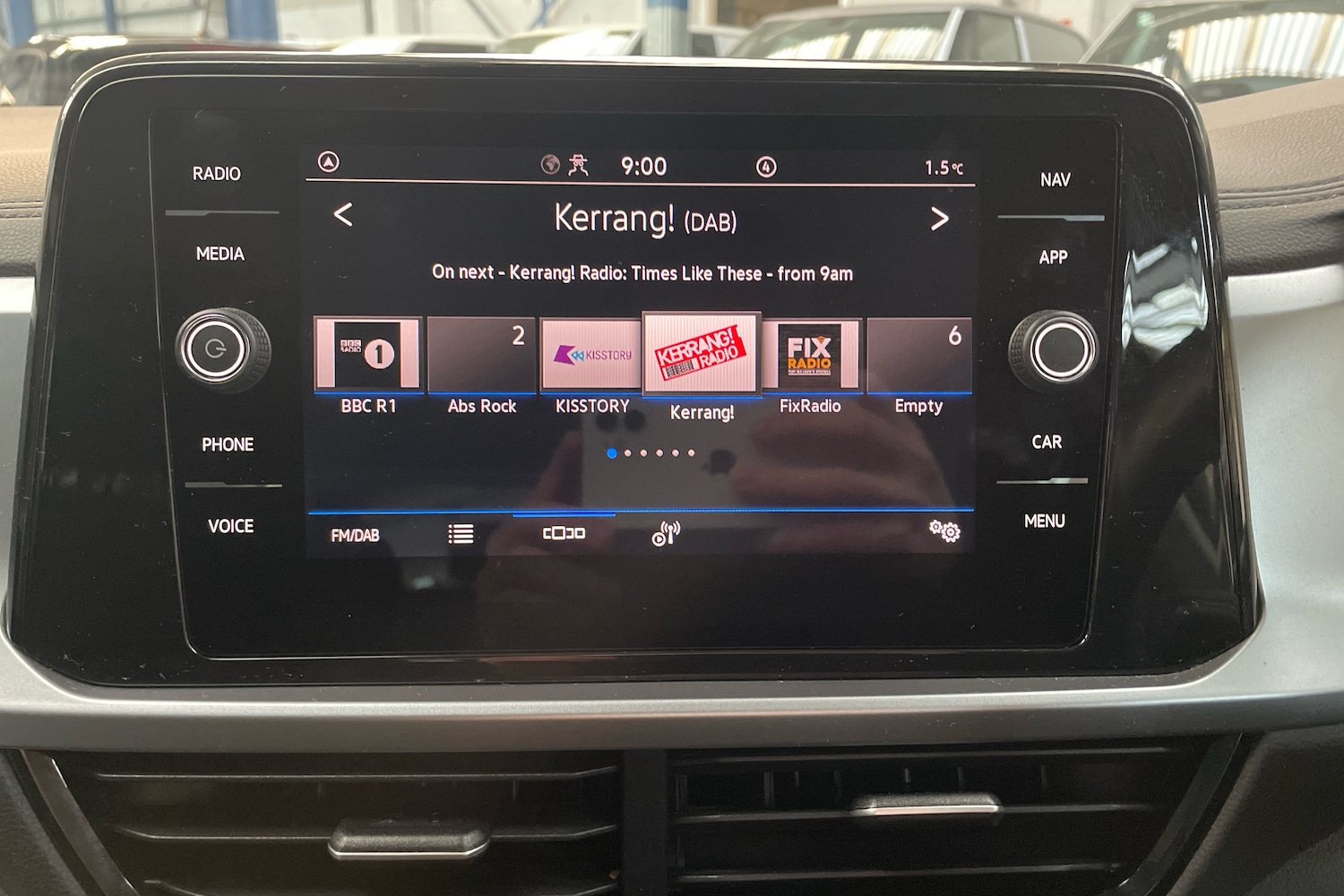 Used Volkswagen T-Roc 2023 for sale - 76676161: Photo 9