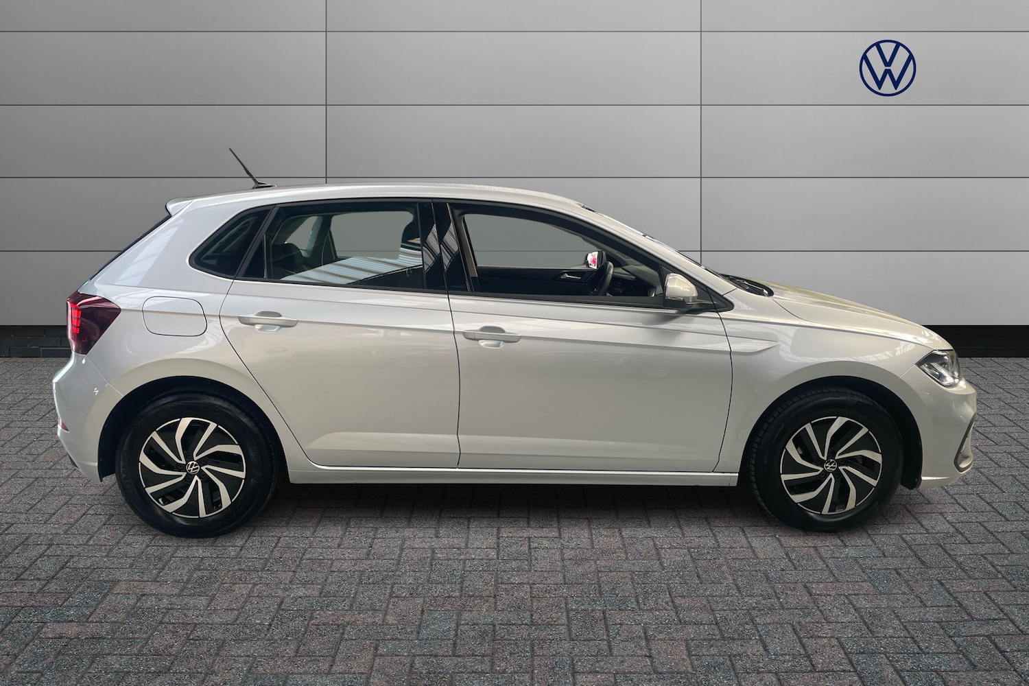 Used Volkswagen Polo 2023 for sale - 76676182: Photo 4