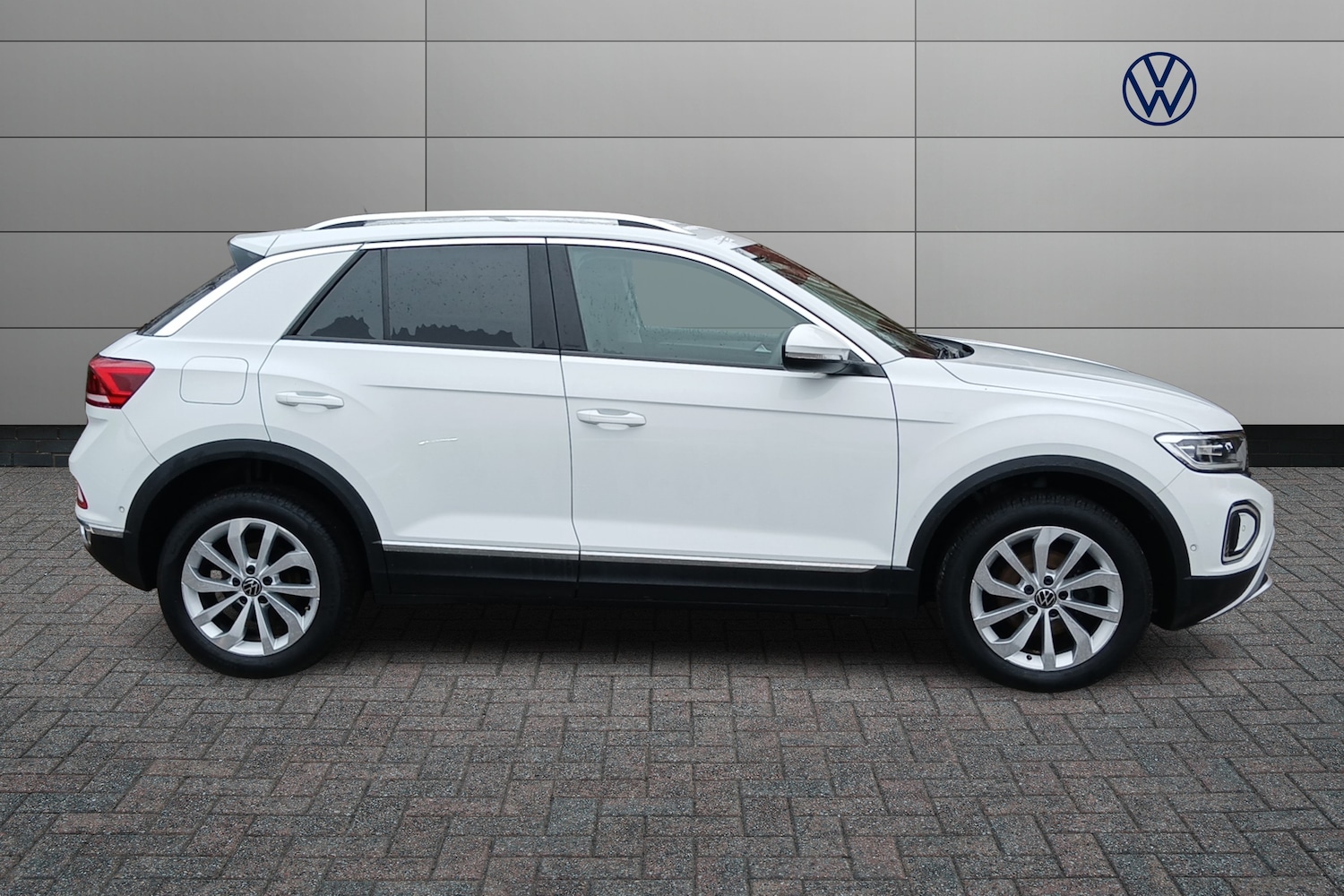 Used Volkswagen T-Roc 2022 for sale - 77770854: Photo 4