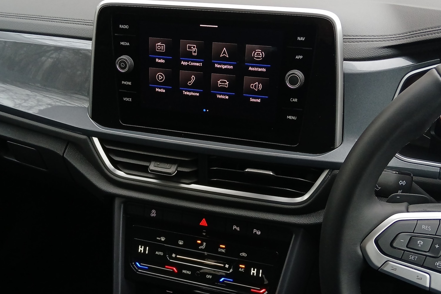 Used Volkswagen T-Roc 2022 for sale - 77770854: Photo 9